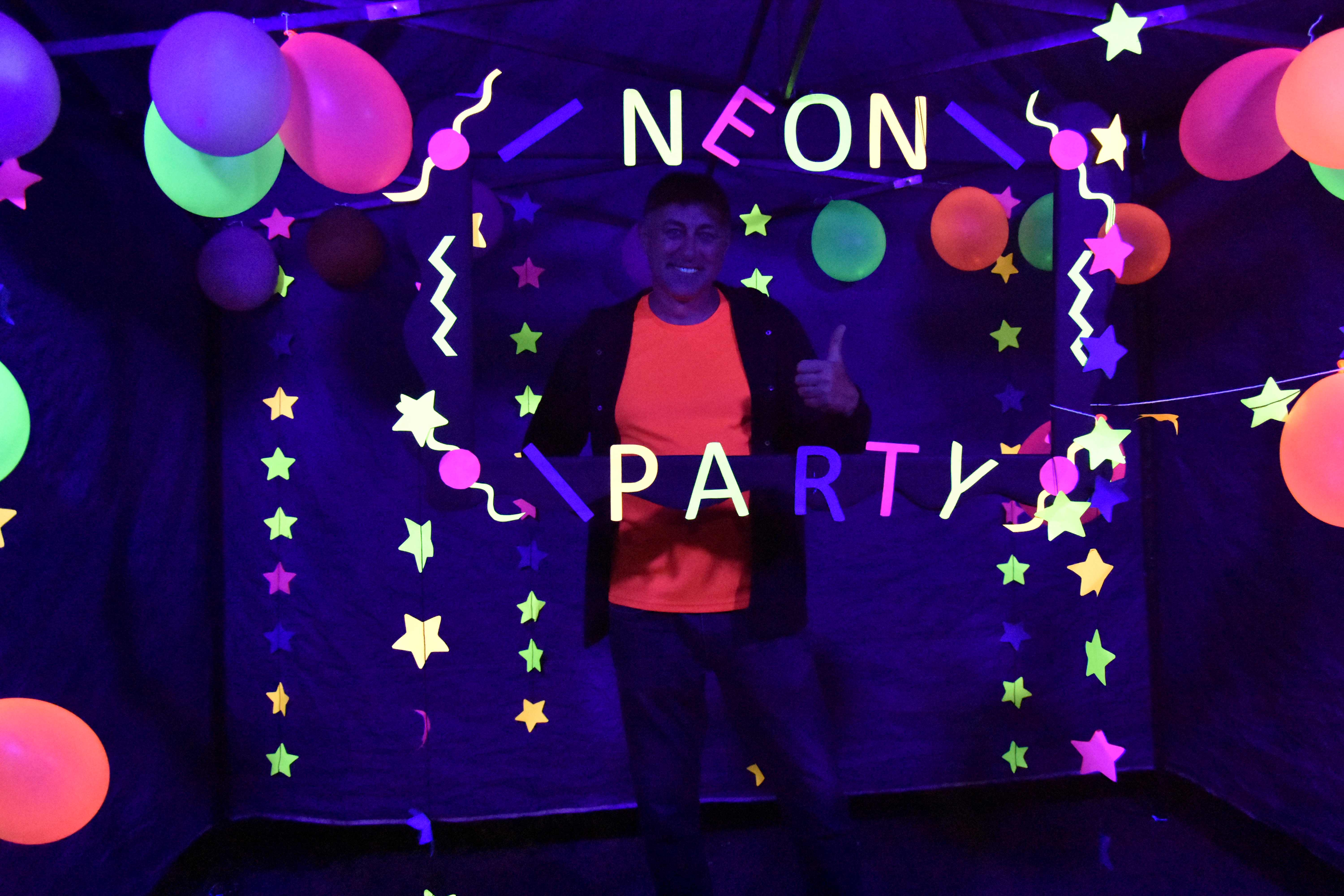 Neon Party 2025